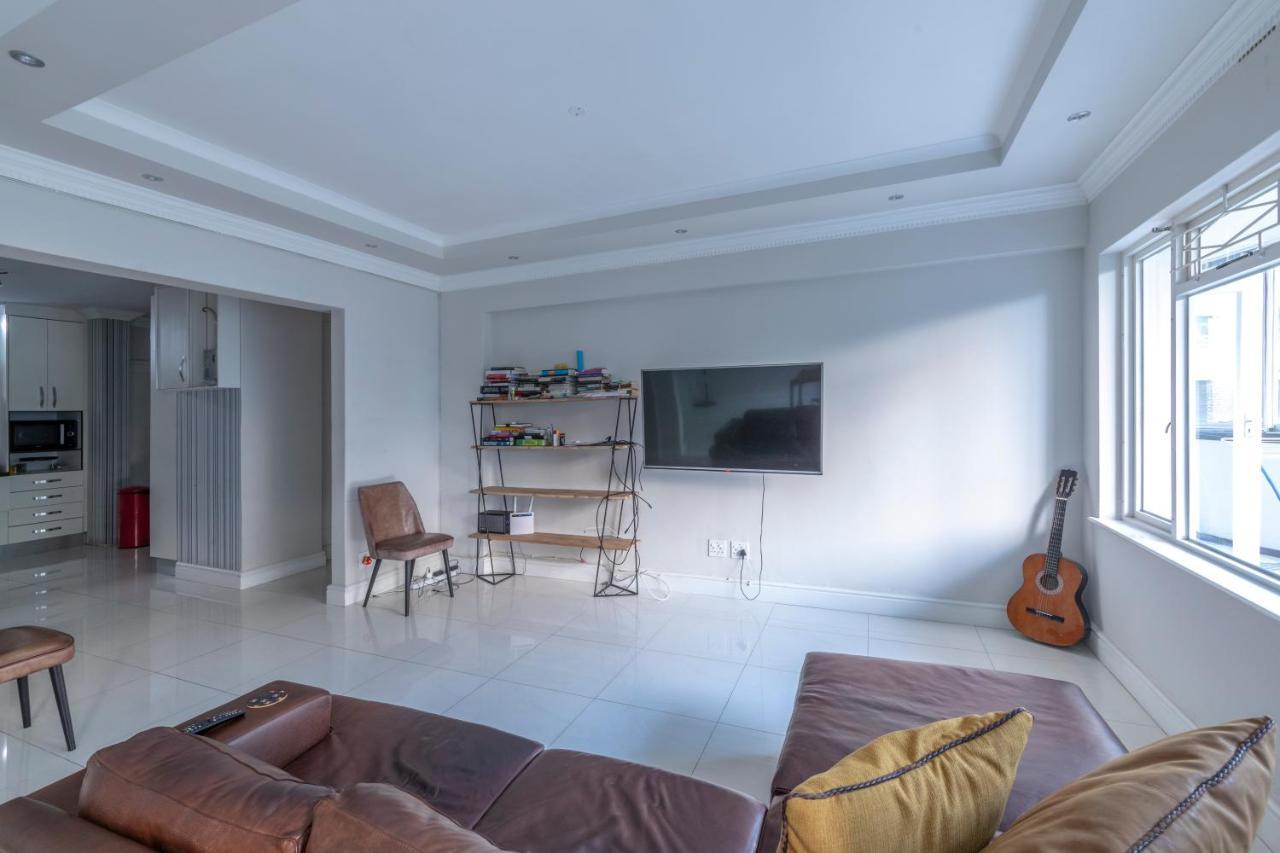 In Modern Stylish * Cape Town